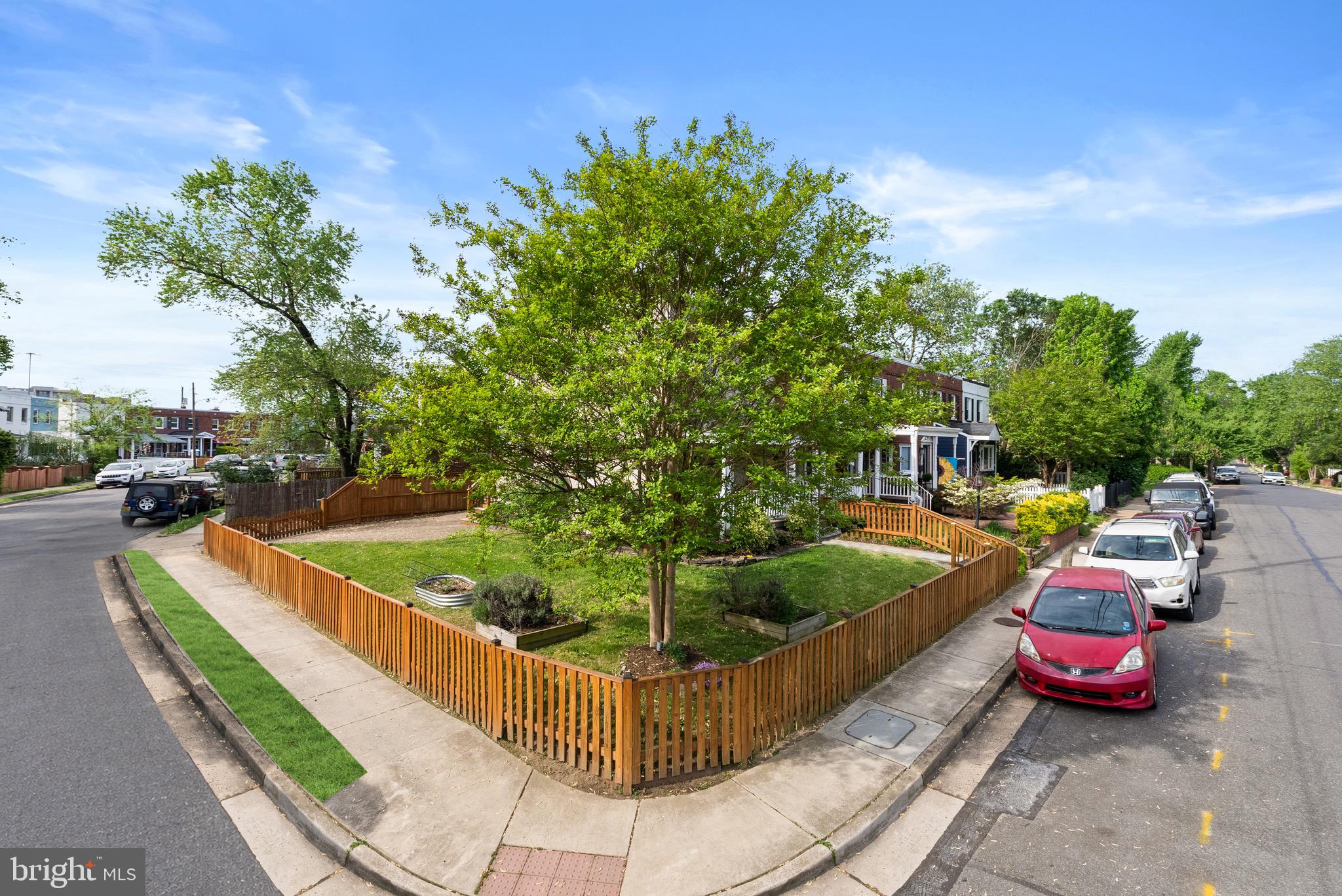 513 E BELLEFONTE AVENUE