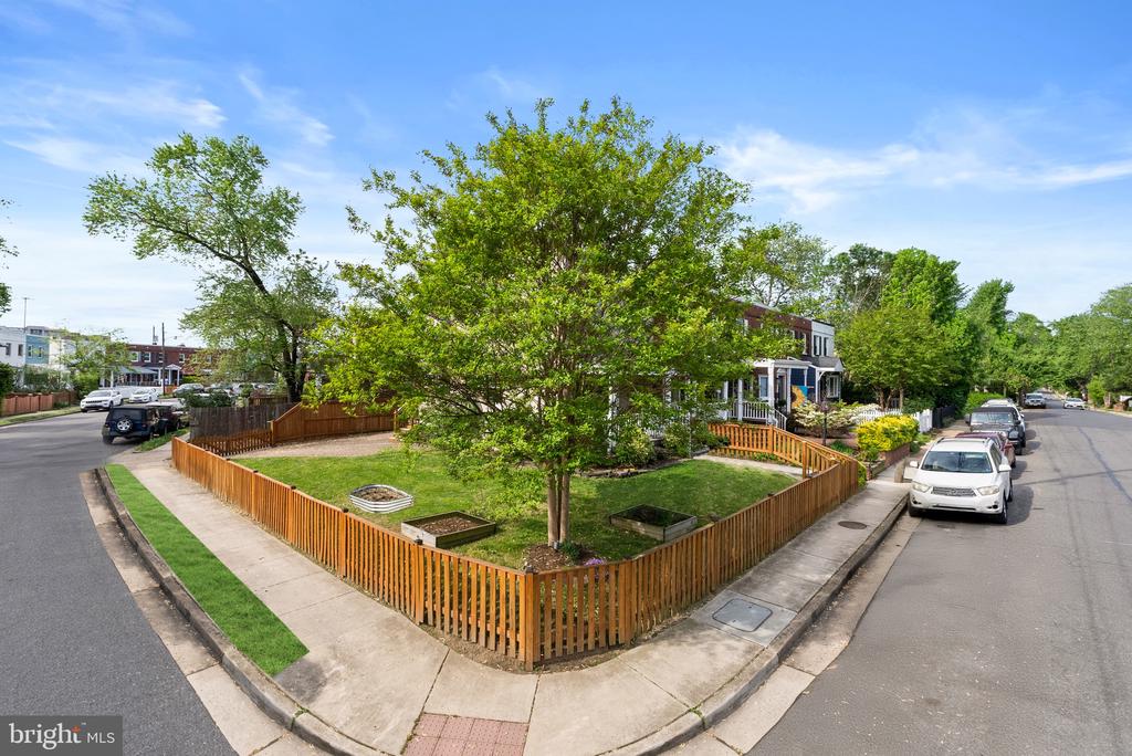 513 E BELLEFONTE AVENUE