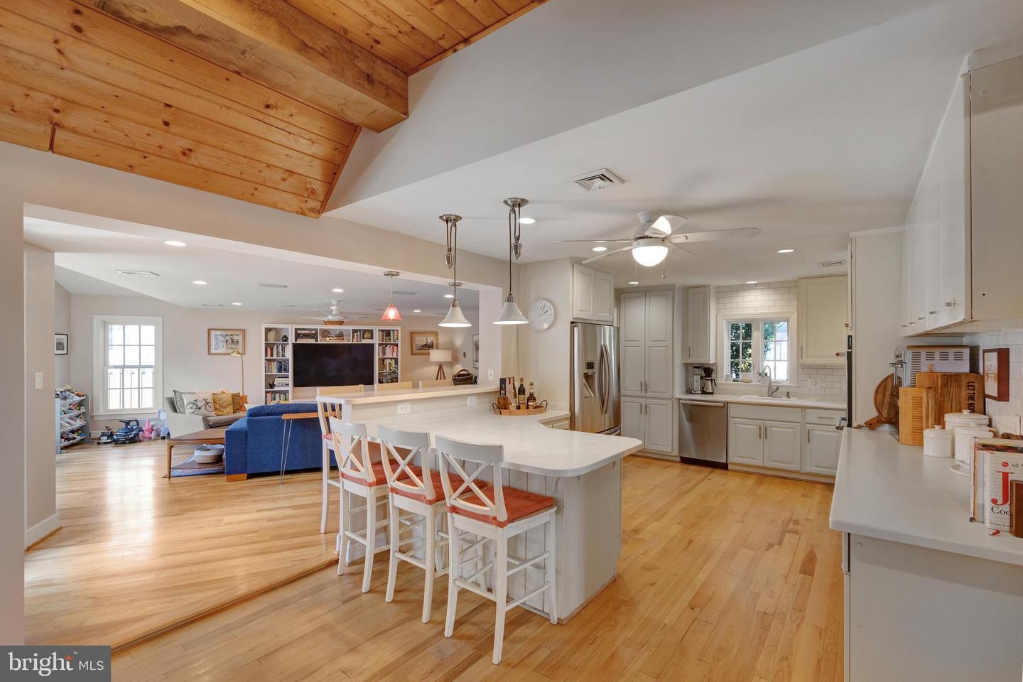 8118 Yorktown Dr
