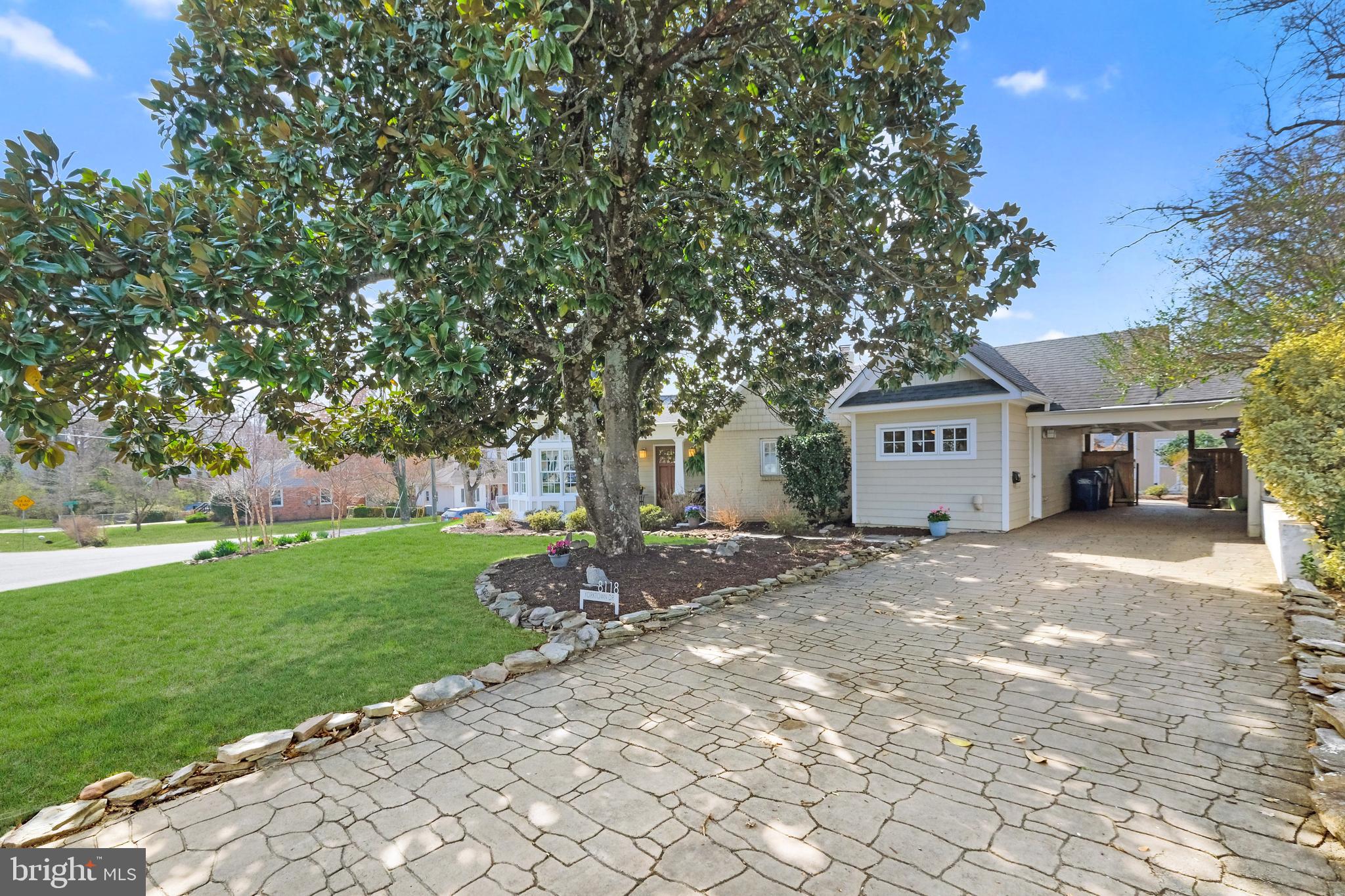 8118 Yorktown Dr