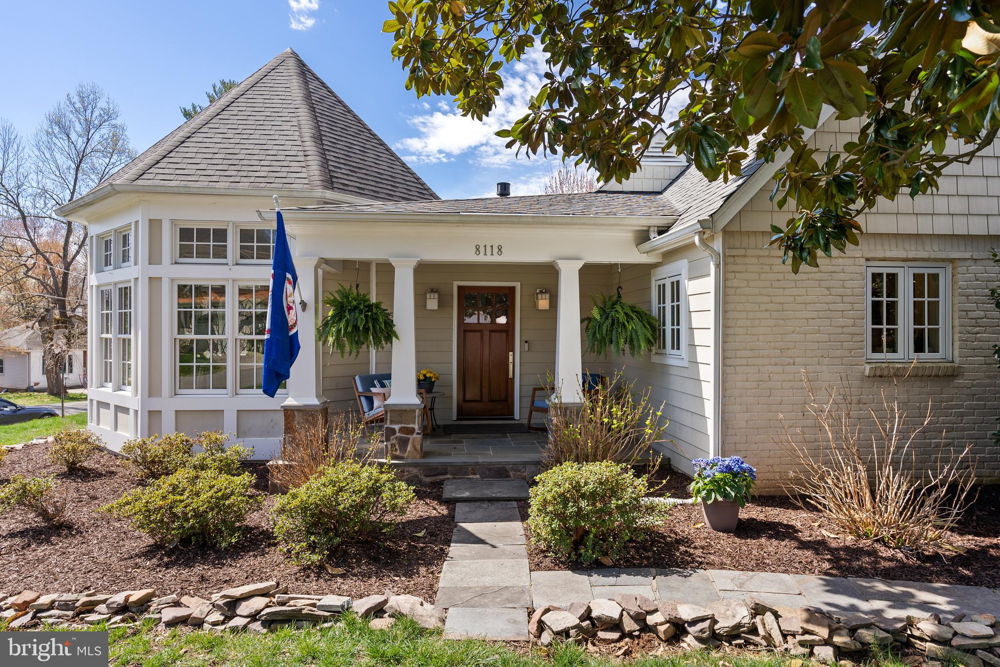 8118 Yorktown Dr