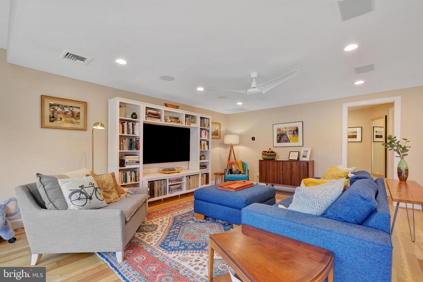 8118 Yorktown Dr