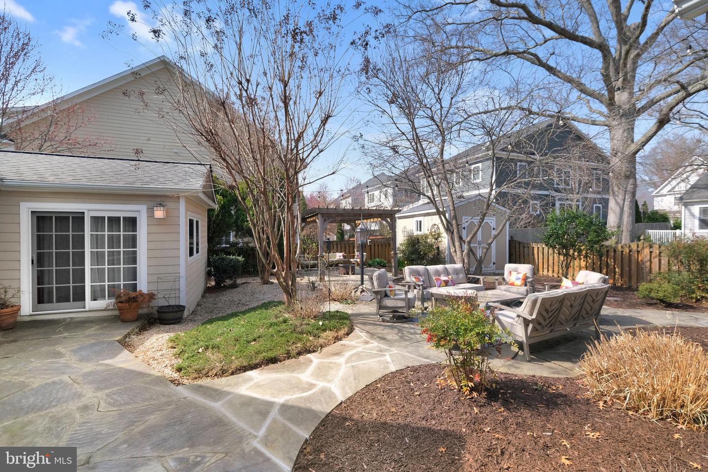 8118 Yorktown Dr