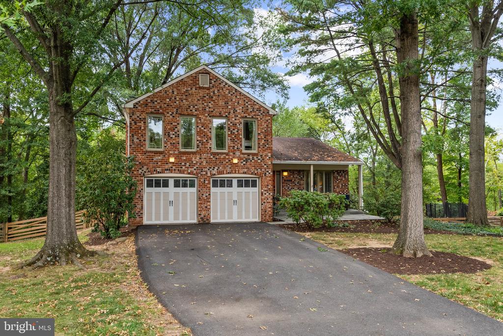 3116 MADISON HILL COURT