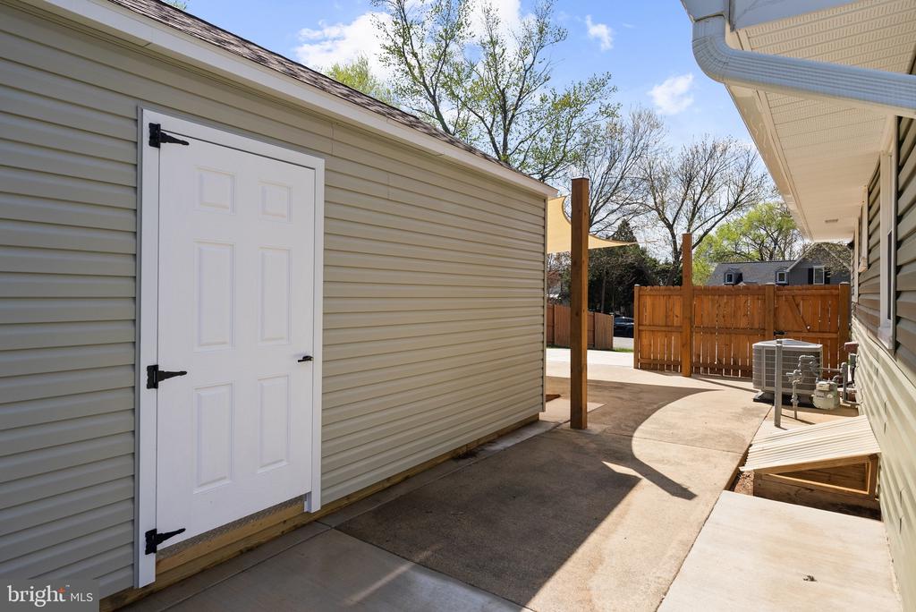 6801 DUKE DRIVE