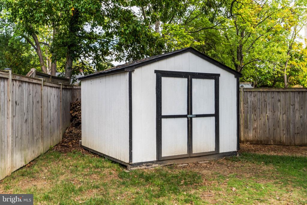 3635 DANNYS LANE