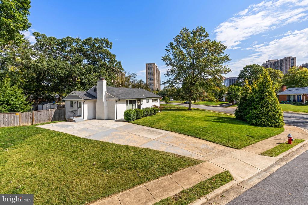 3635 DANNYS LANE
