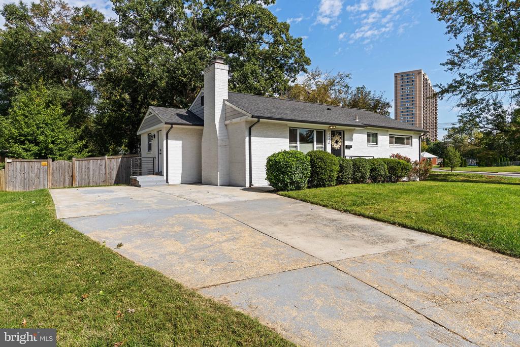 3635 DANNYS LANE