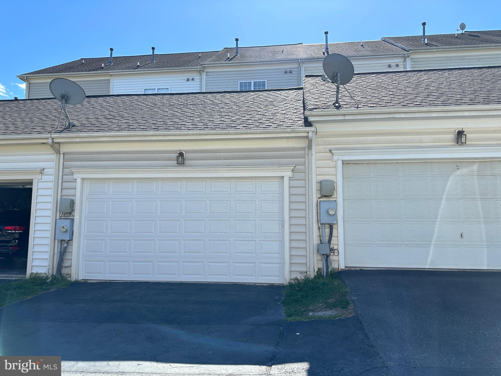 914 FEATHERSTONE STREET