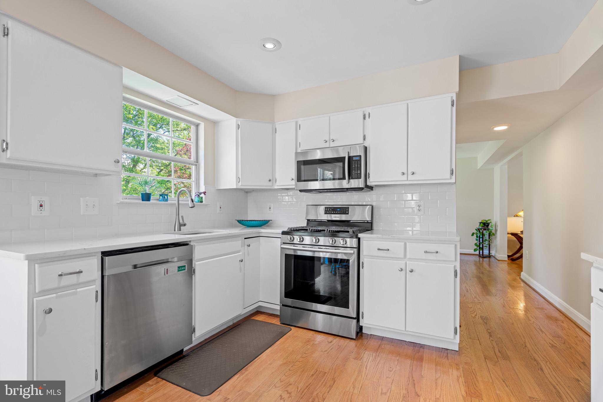 17 TEA ROSE COURT