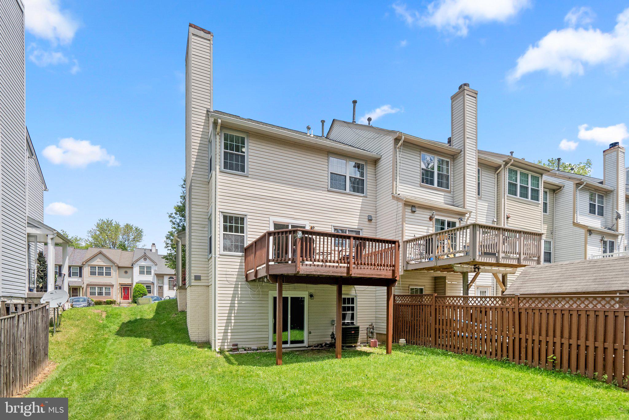 8462 MEADOW GREEN WAY
