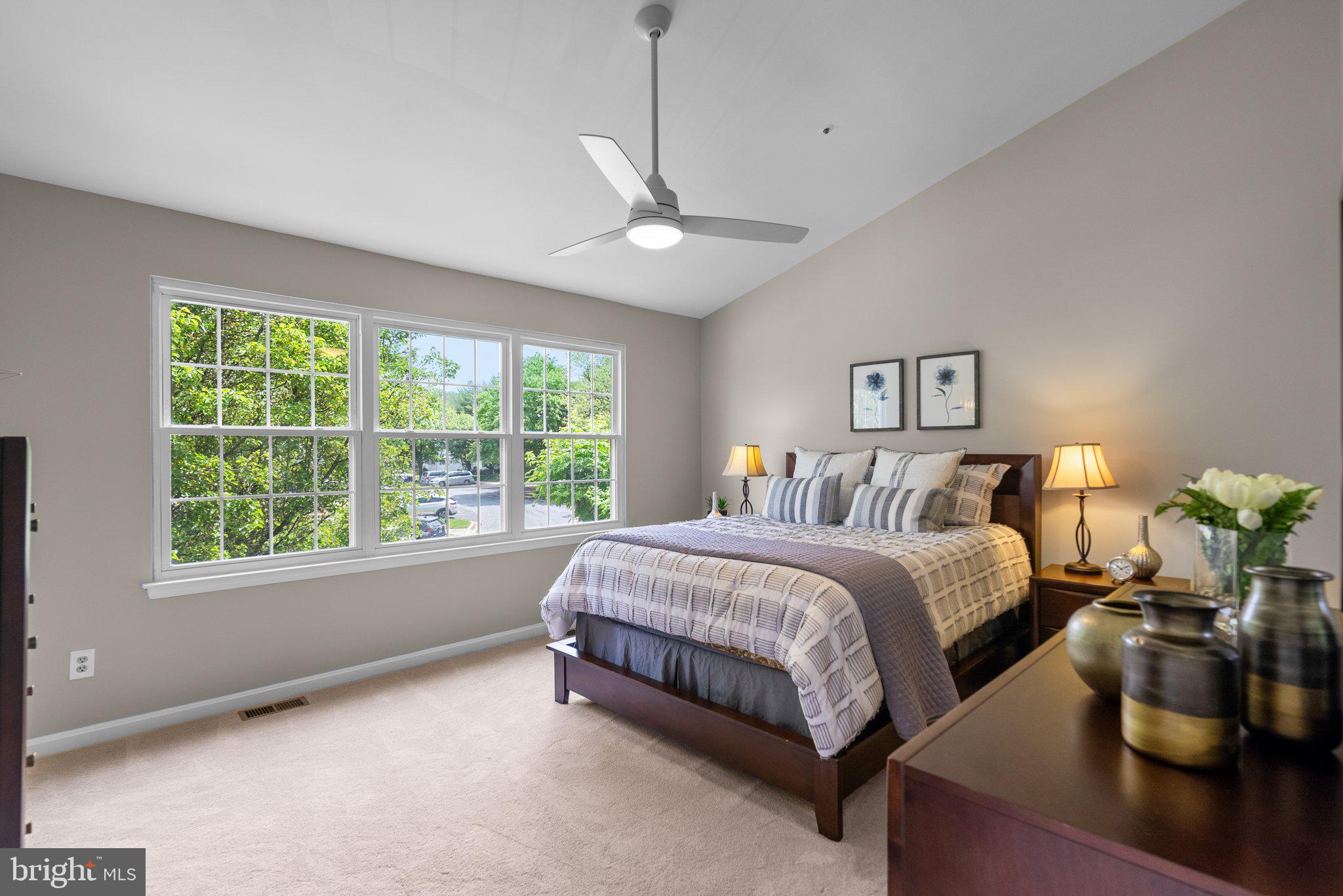 8462 MEADOW GREEN WAY