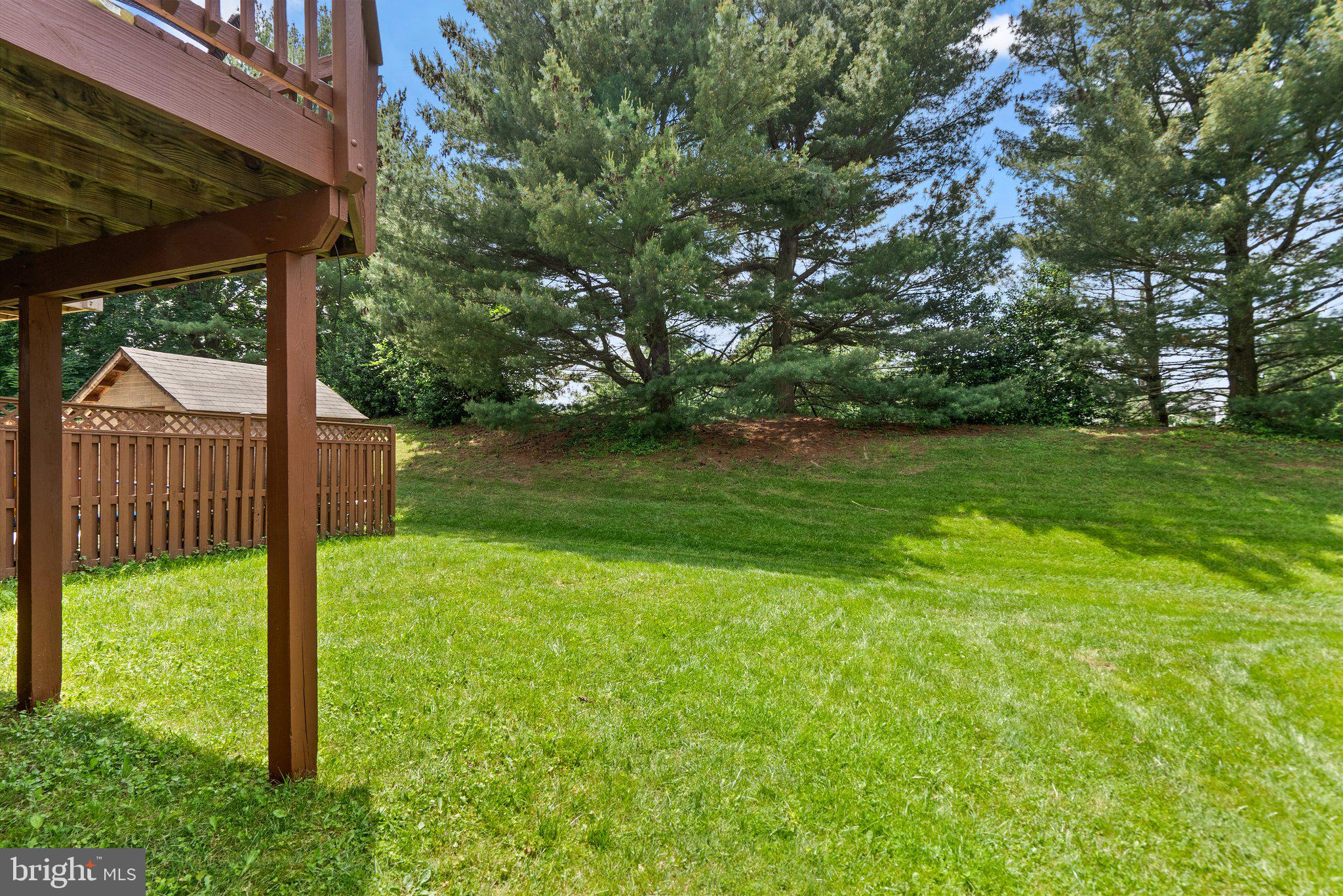 8462 MEADOW GREEN WAY