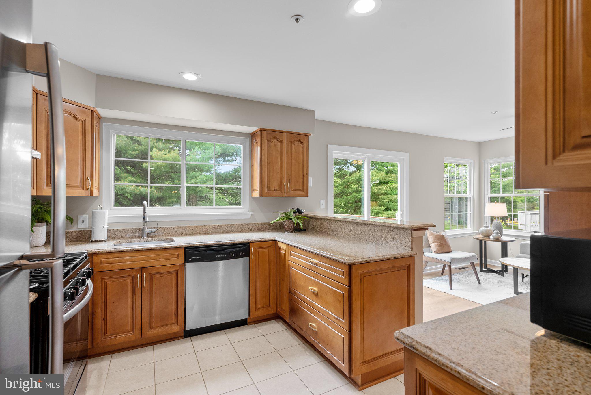 8462 MEADOW GREEN WAY