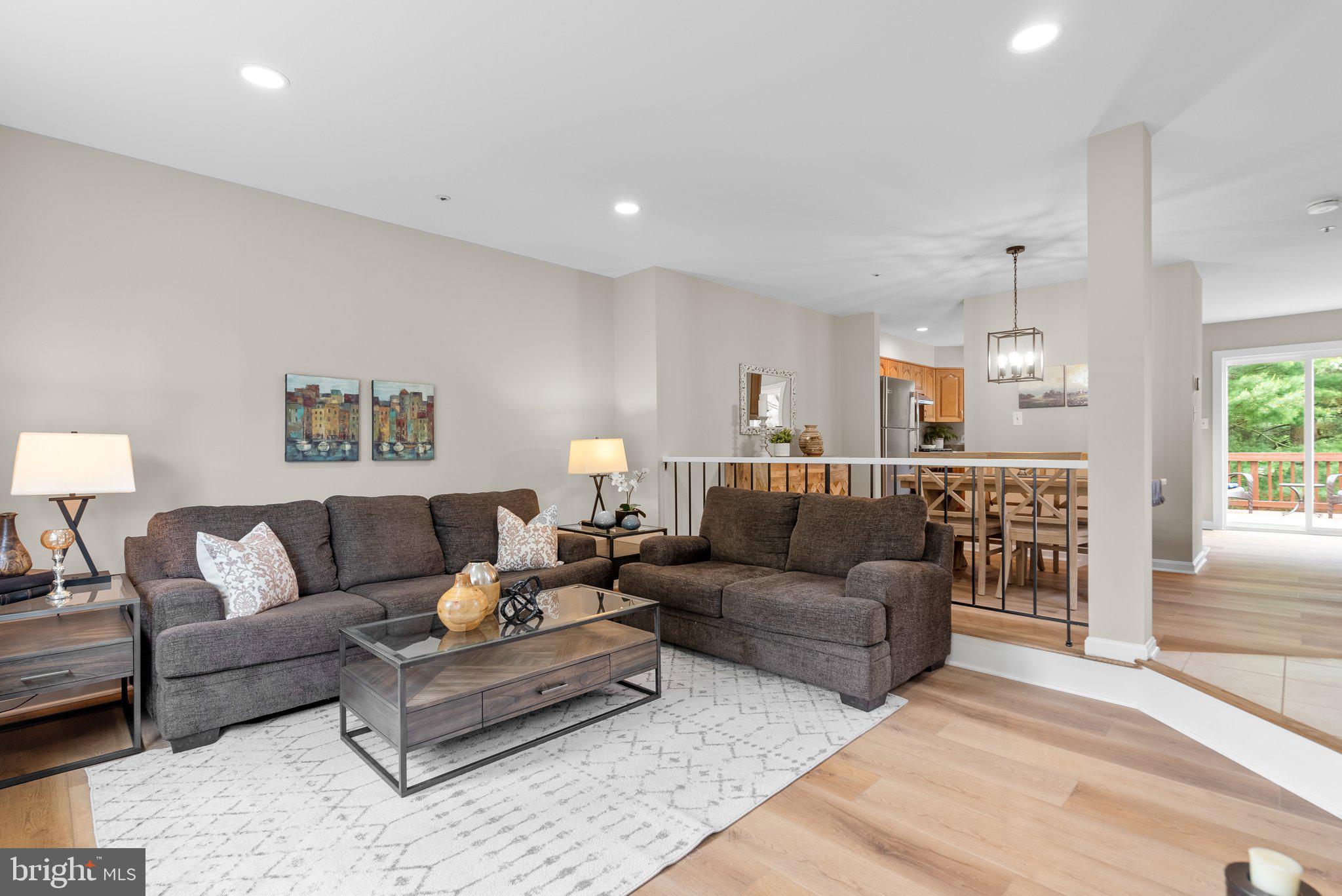 8462 MEADOW GREEN WAY
