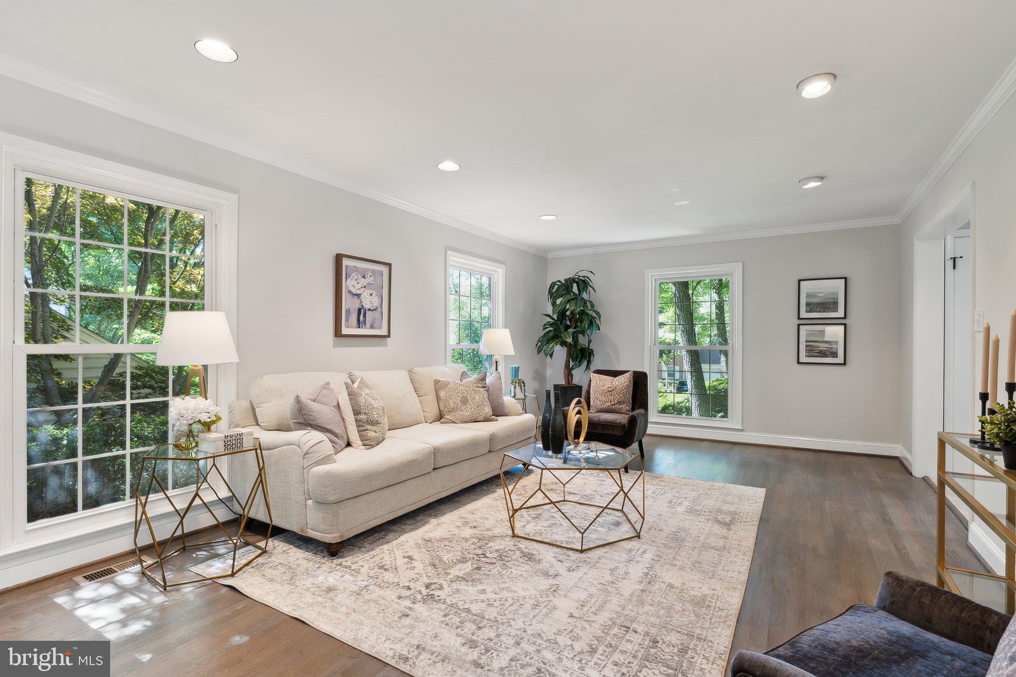 9121 CRANFORD DRIVE