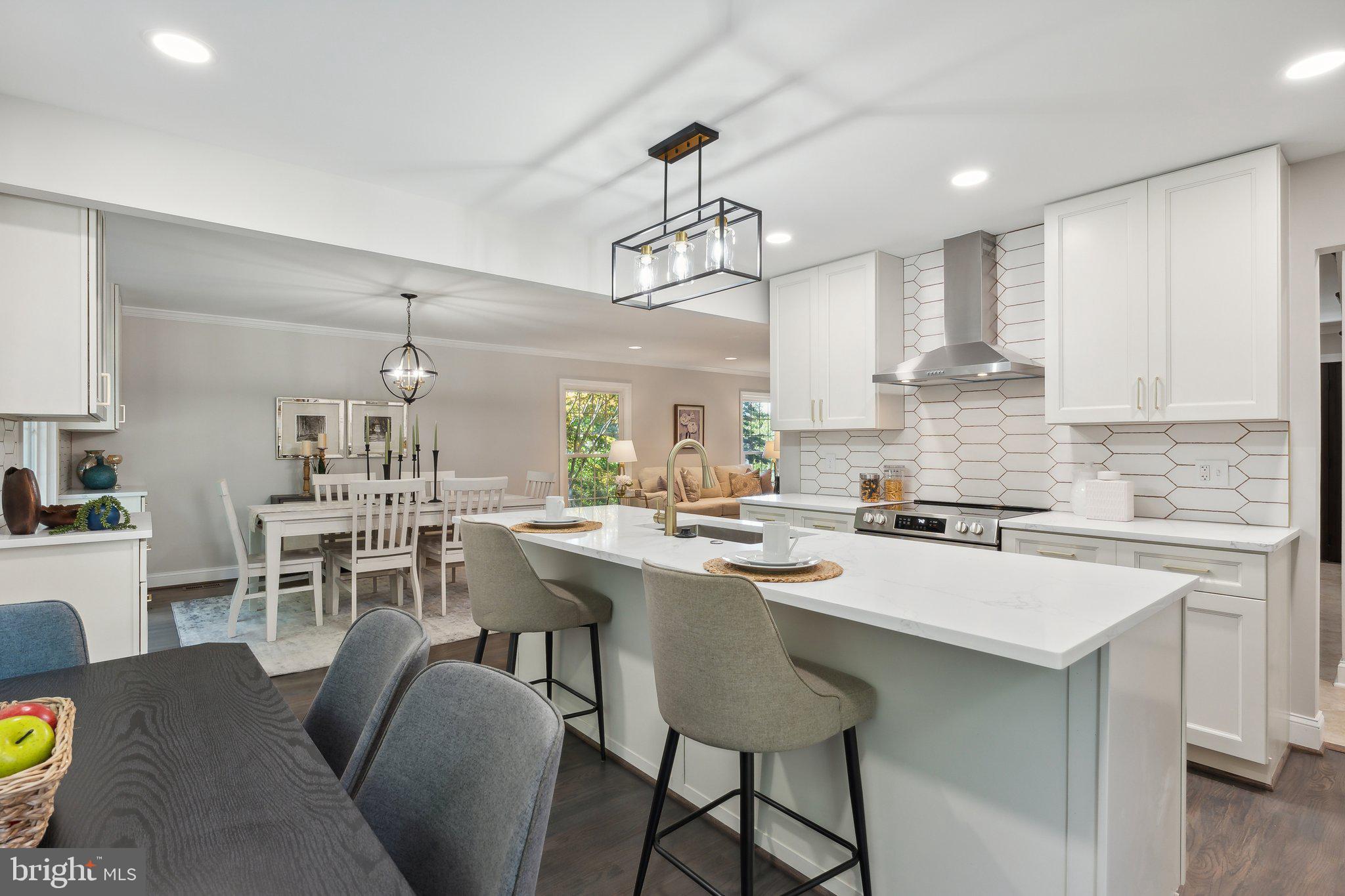 9121 CRANFORD DRIVE