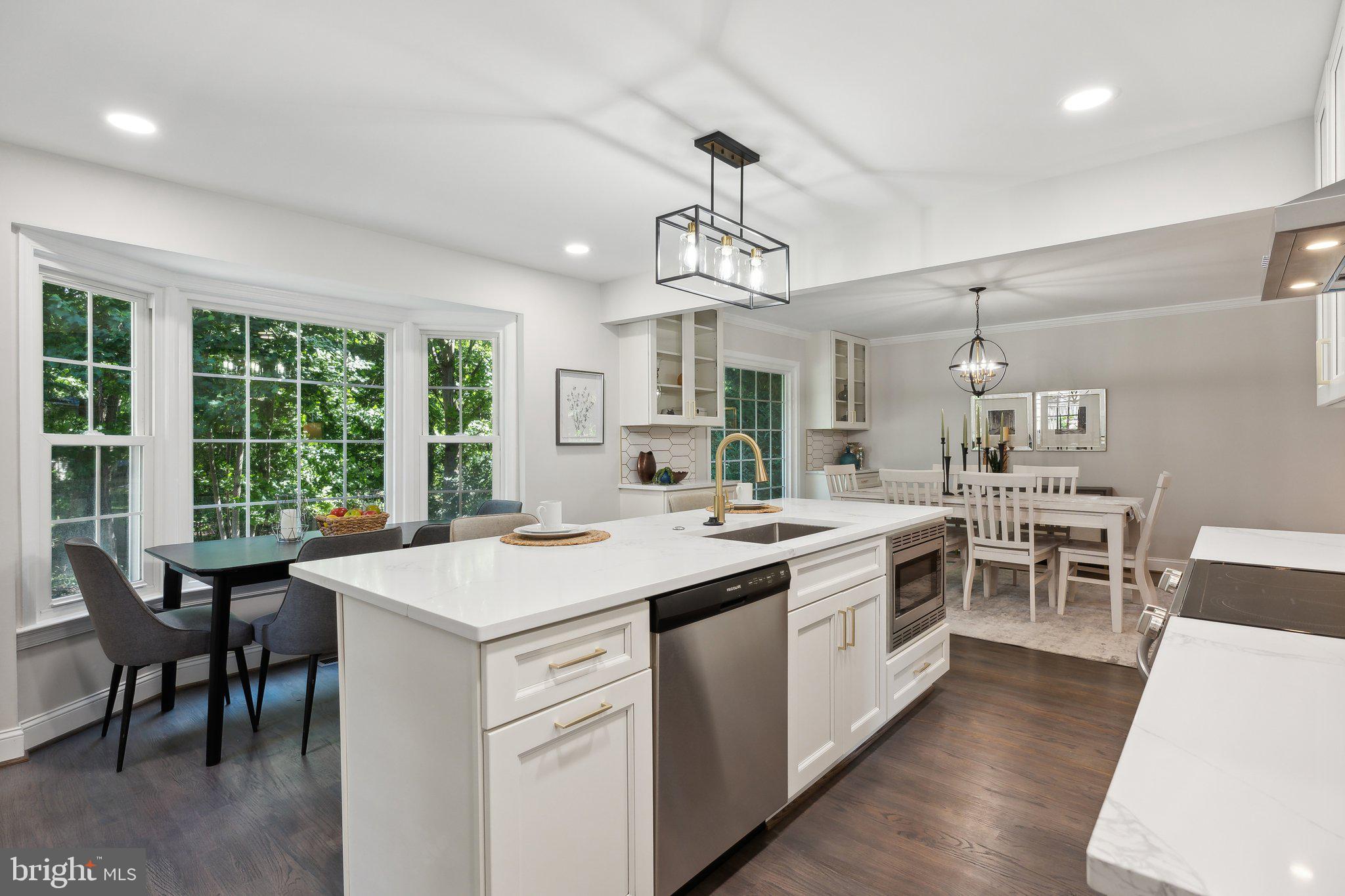 9121 CRANFORD DRIVE