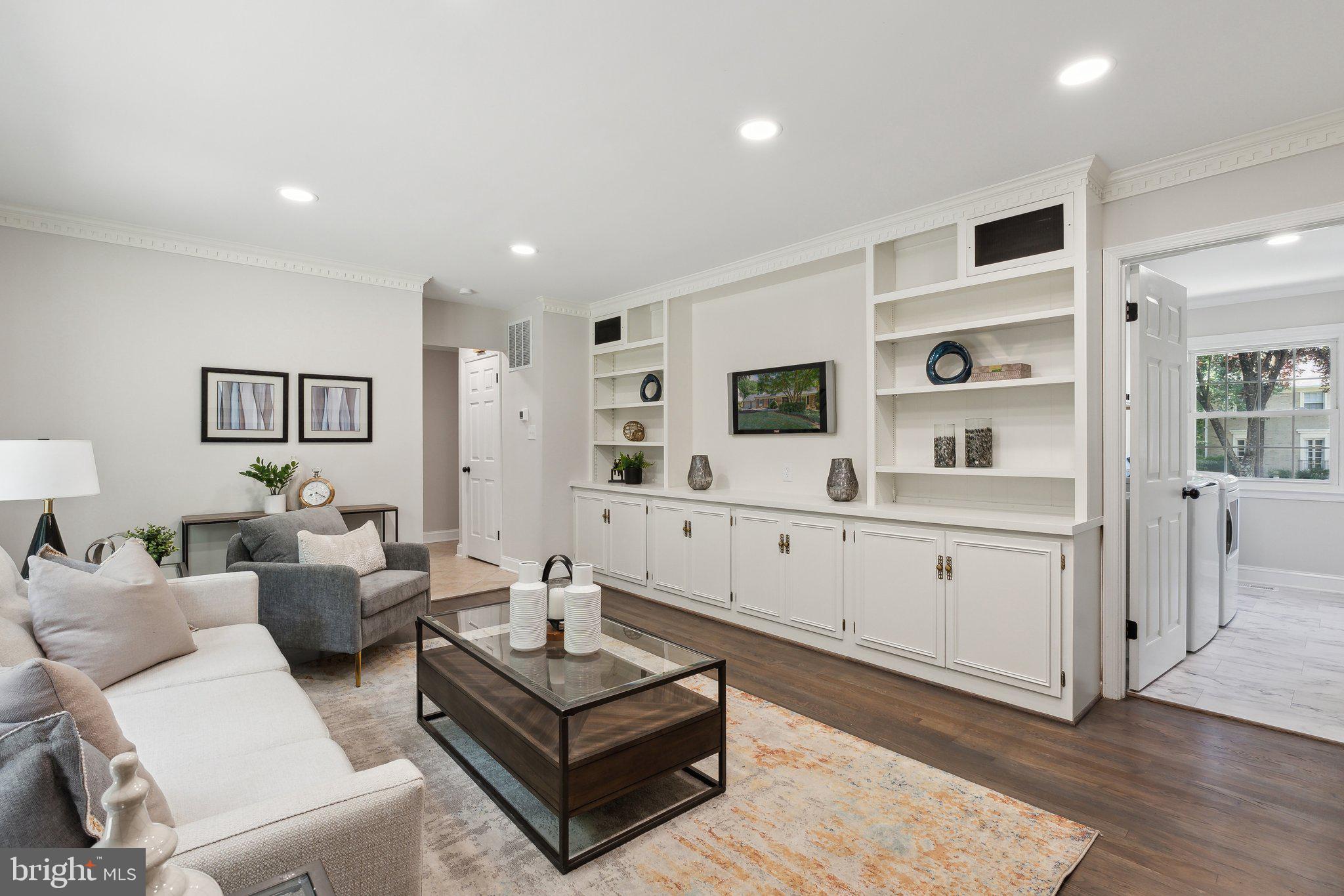 9121 CRANFORD DRIVE