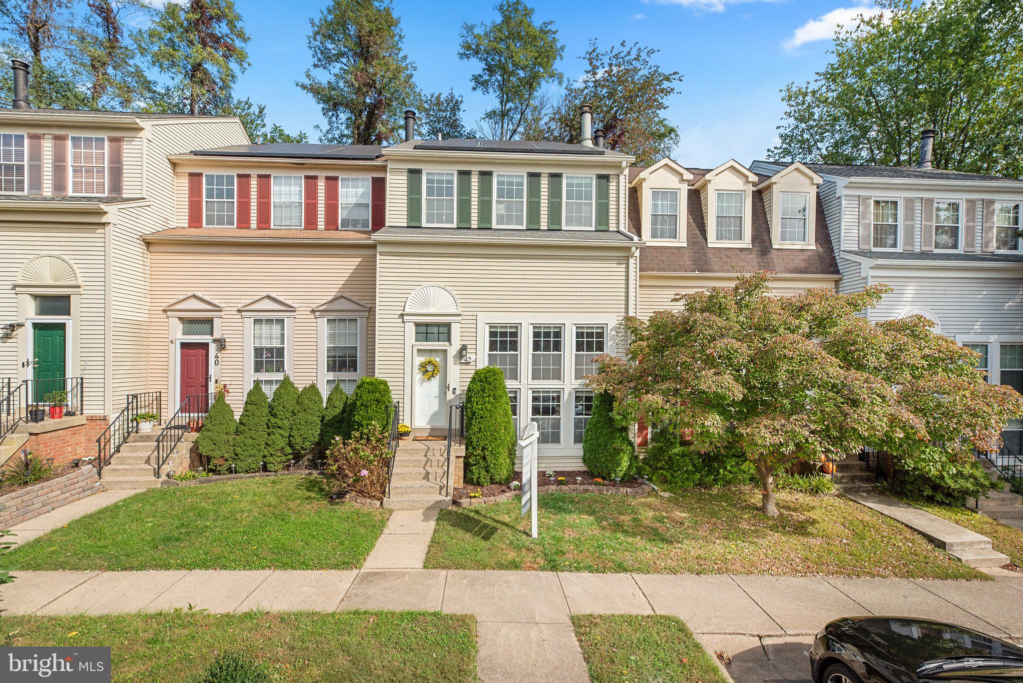 42 CHERRY BEND COURT