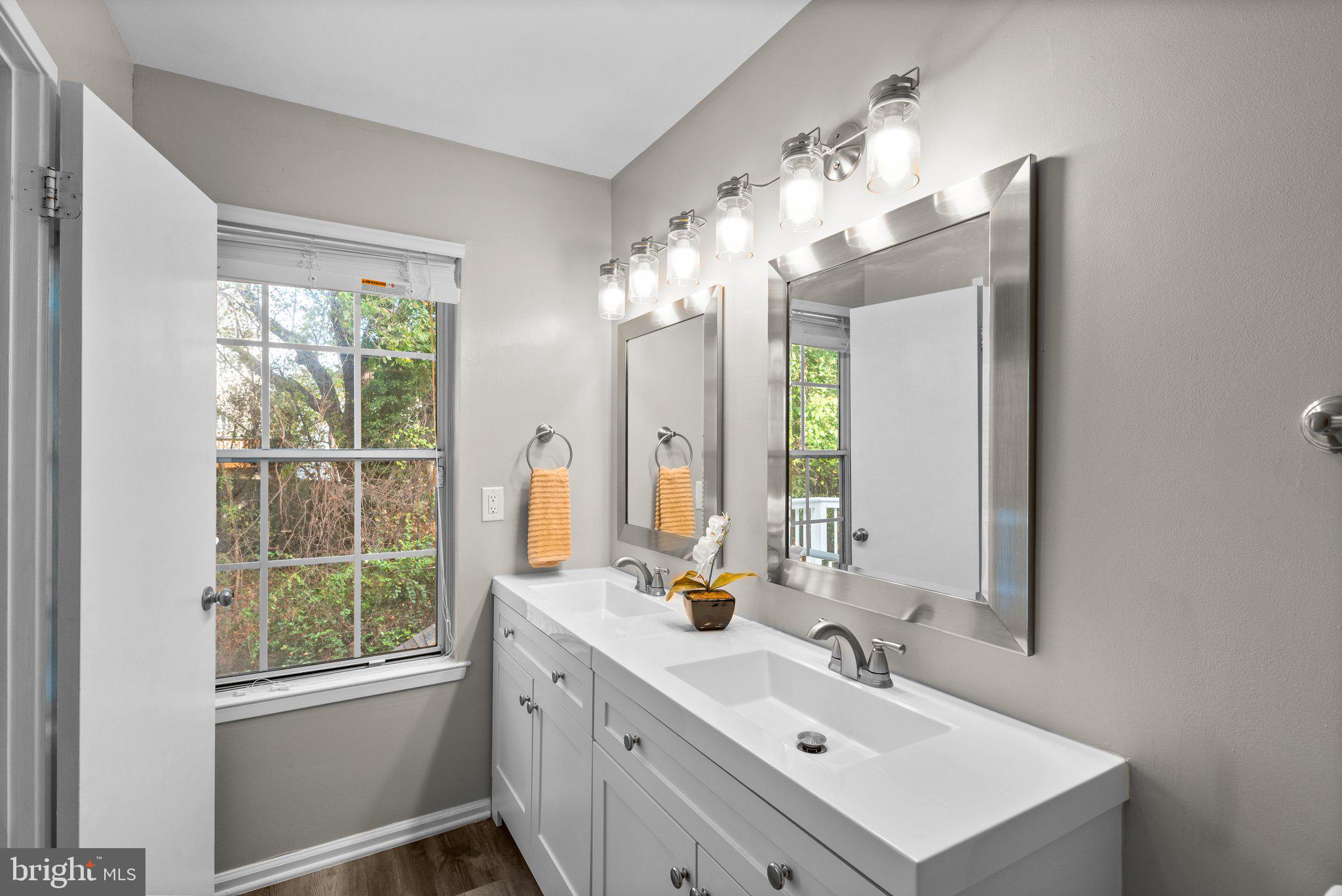 42 CHERRY BEND COURT