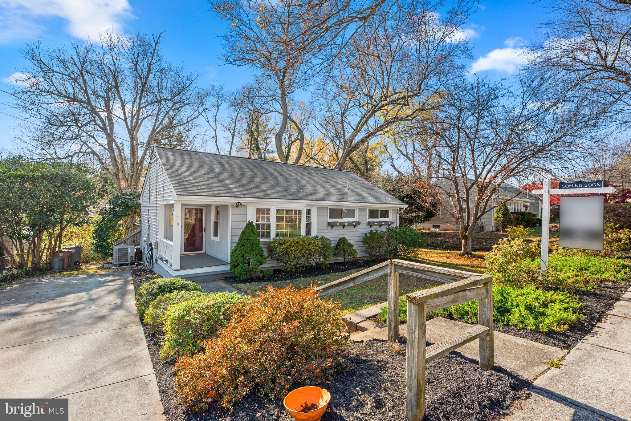 1119 BROADWOOD DRIVE