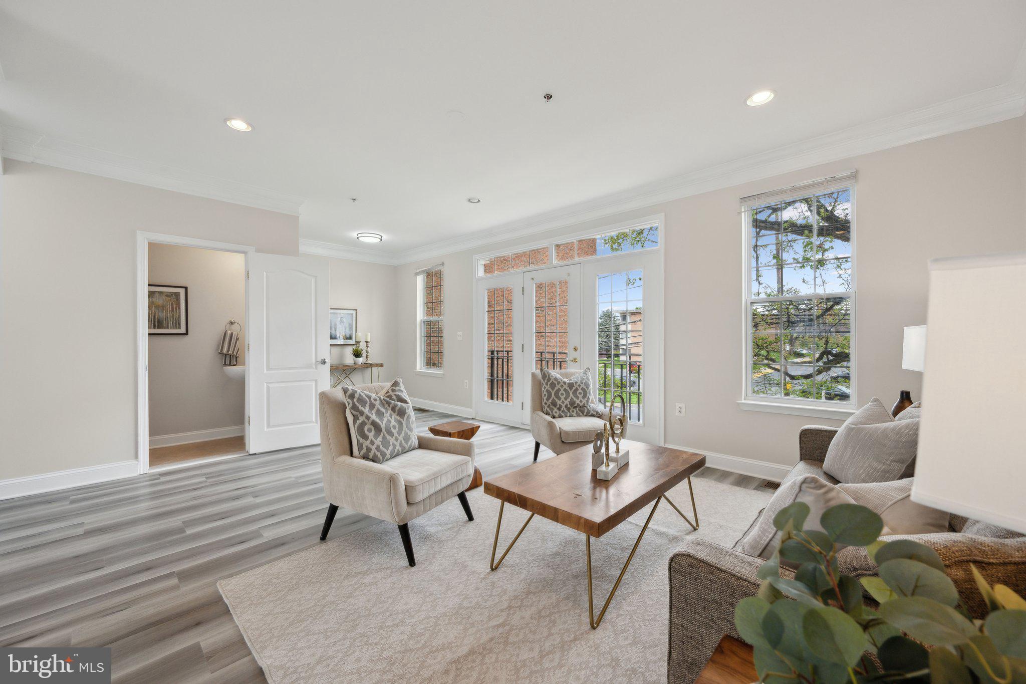 228 N SUMMIT AVENUE 27-228