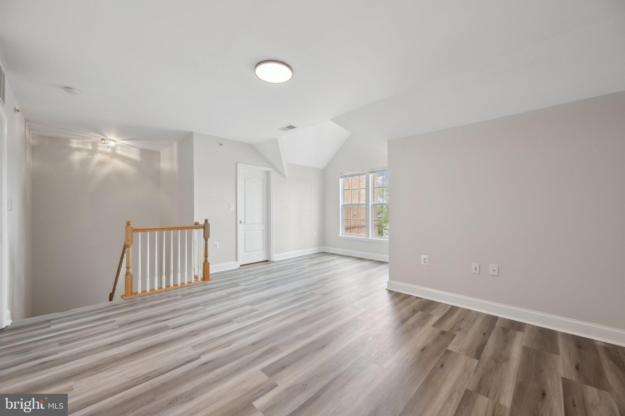 228 N SUMMIT AVENUE 27-228