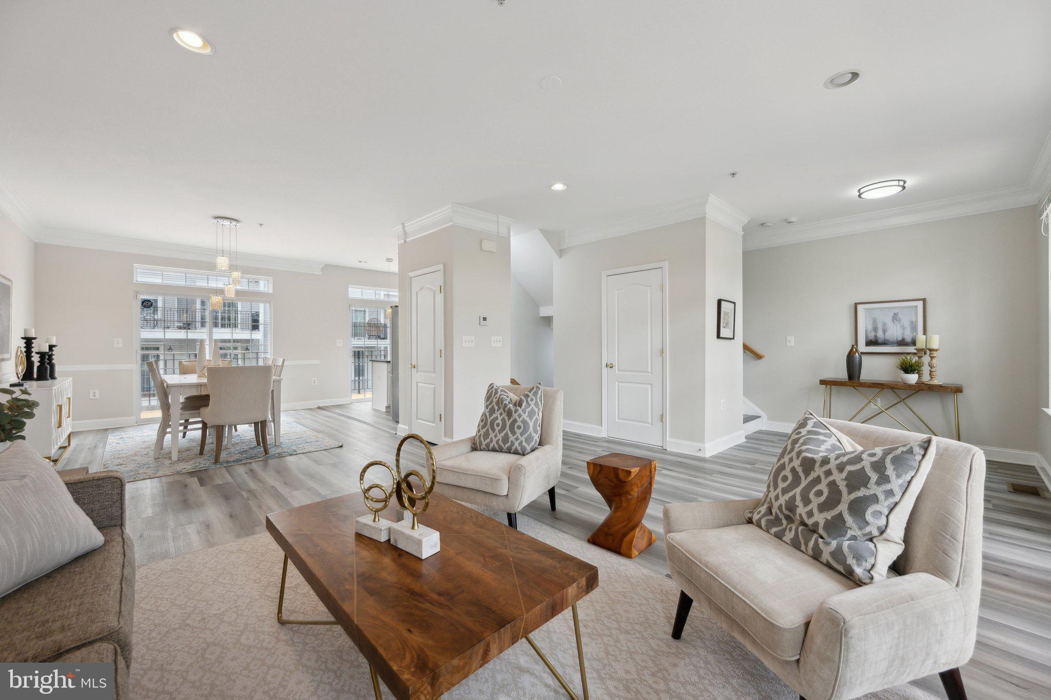 228 N SUMMIT AVENUE 27-228