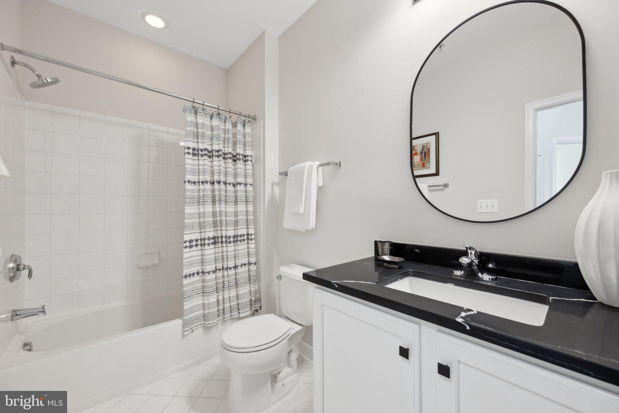 228 N SUMMIT AVENUE 27-228