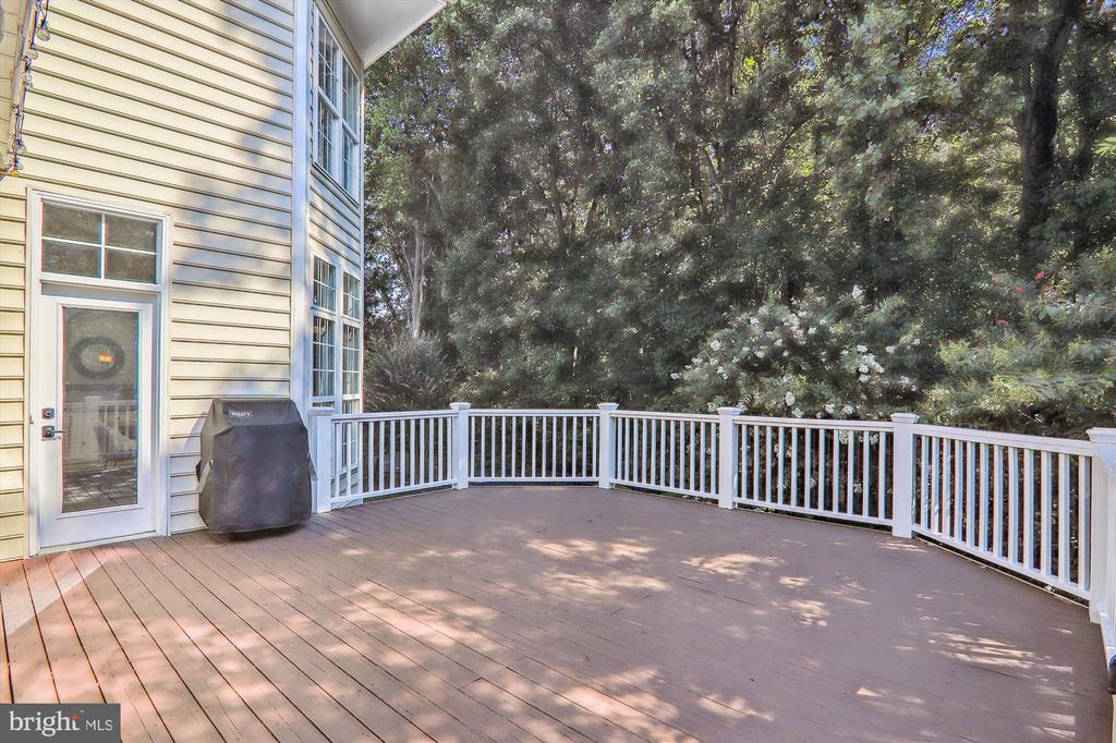 907 LINSLADE STREET