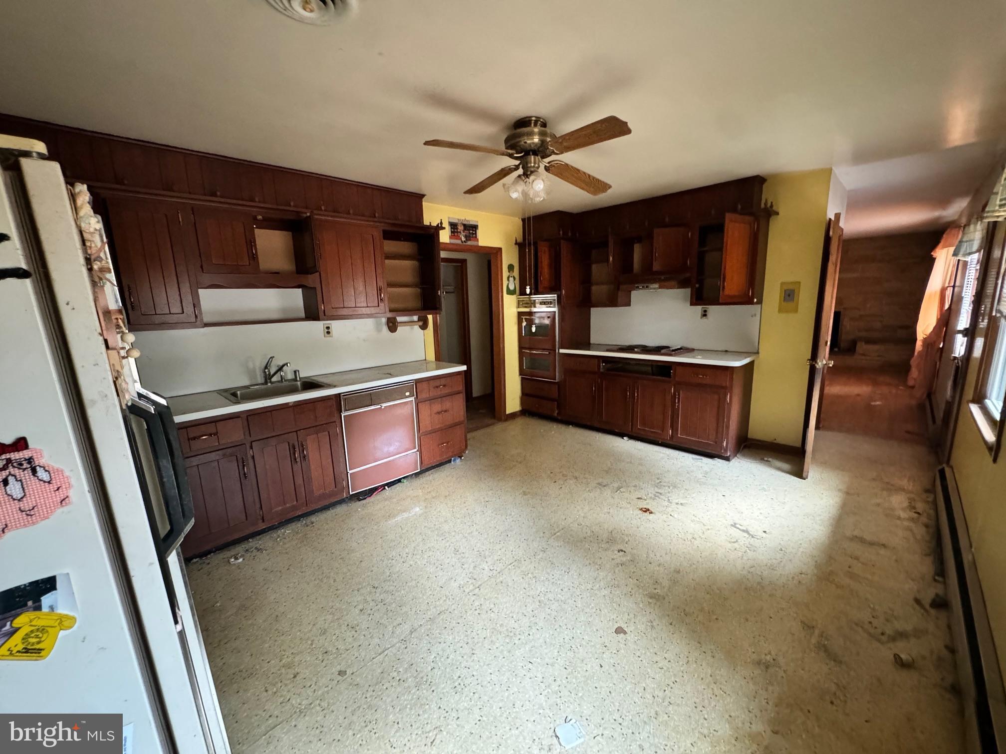 15612 NORMAN DRIVE