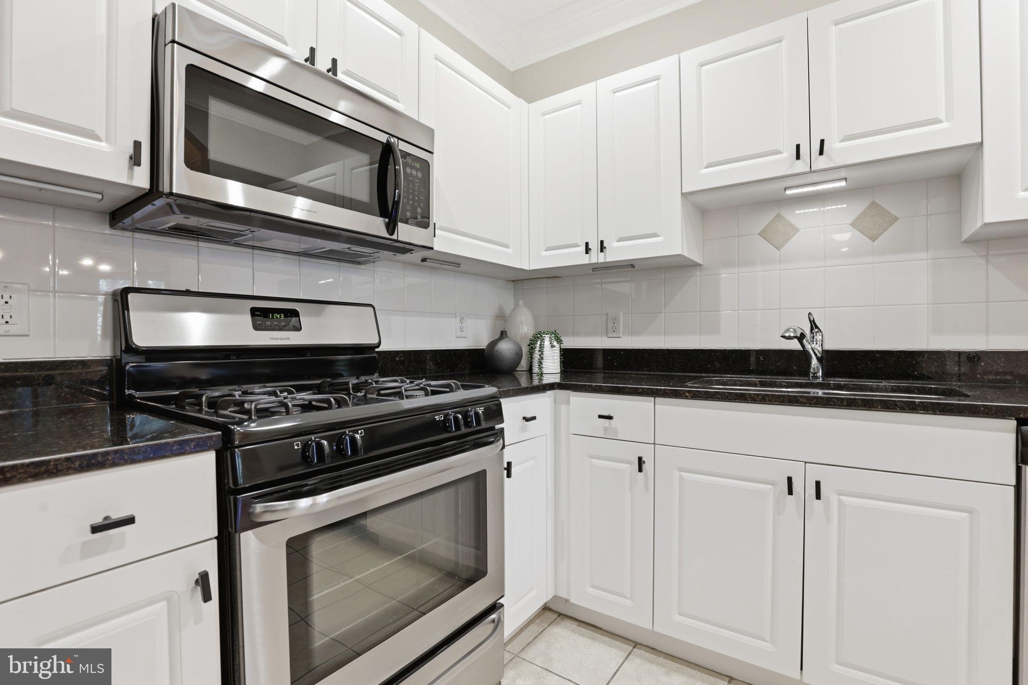 7 GRANITE PLACE 214