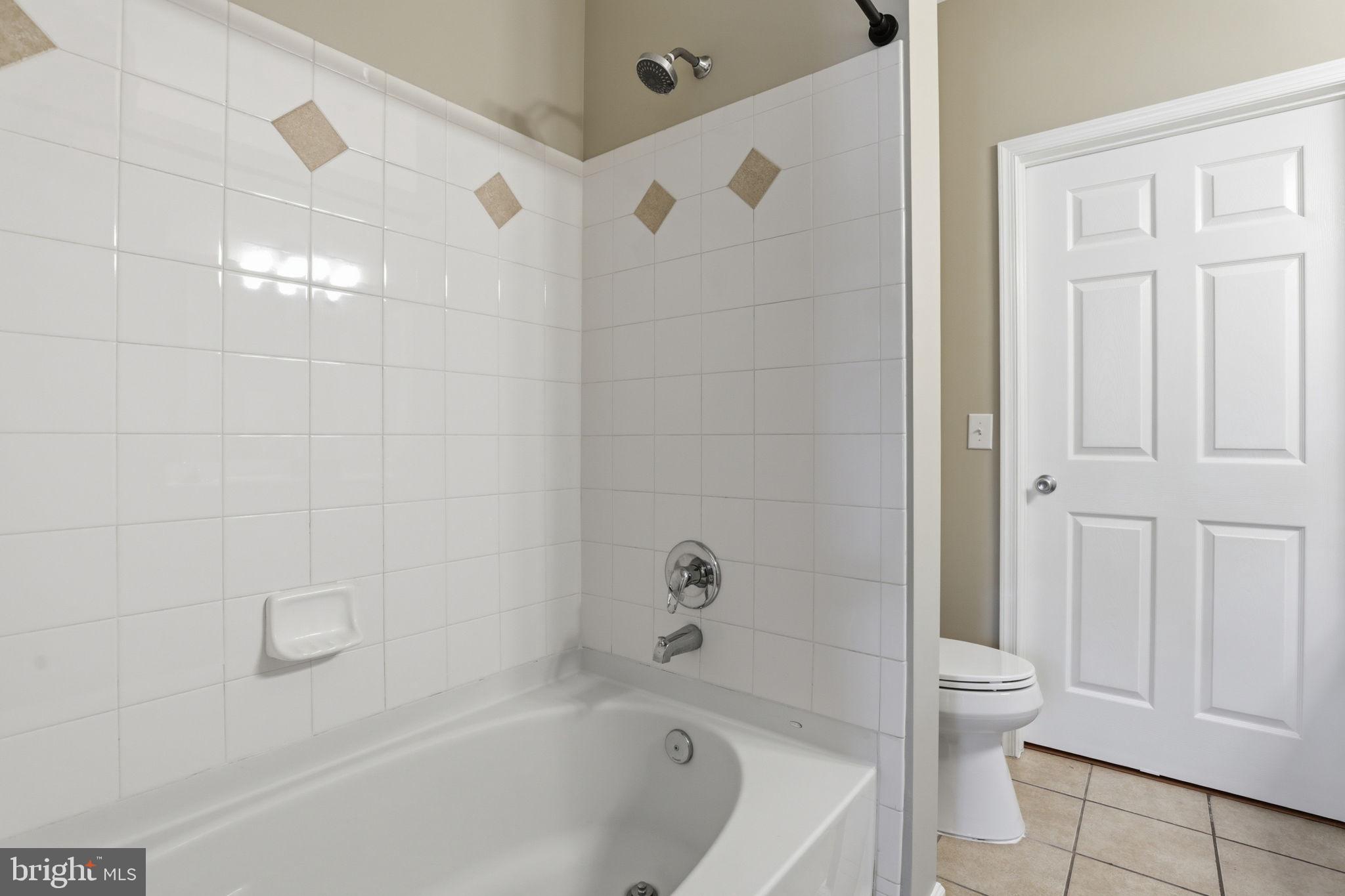 7 GRANITE PLACE 214