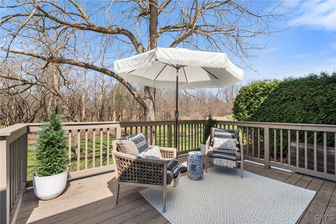 28 Willowbrook Drive (Martin Point Townhouse)