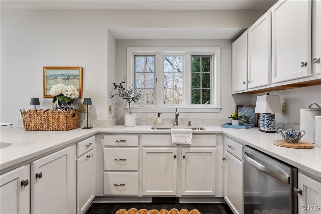 28 Willowbrook Drive (Martin Point Townhouse)