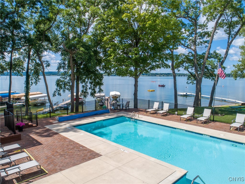 28 Willowbrook Drive (Martin Point Townhouse)