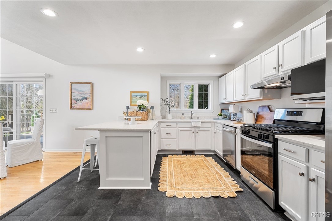 28 Willowbrook Drive (Martin Point Townhouse)