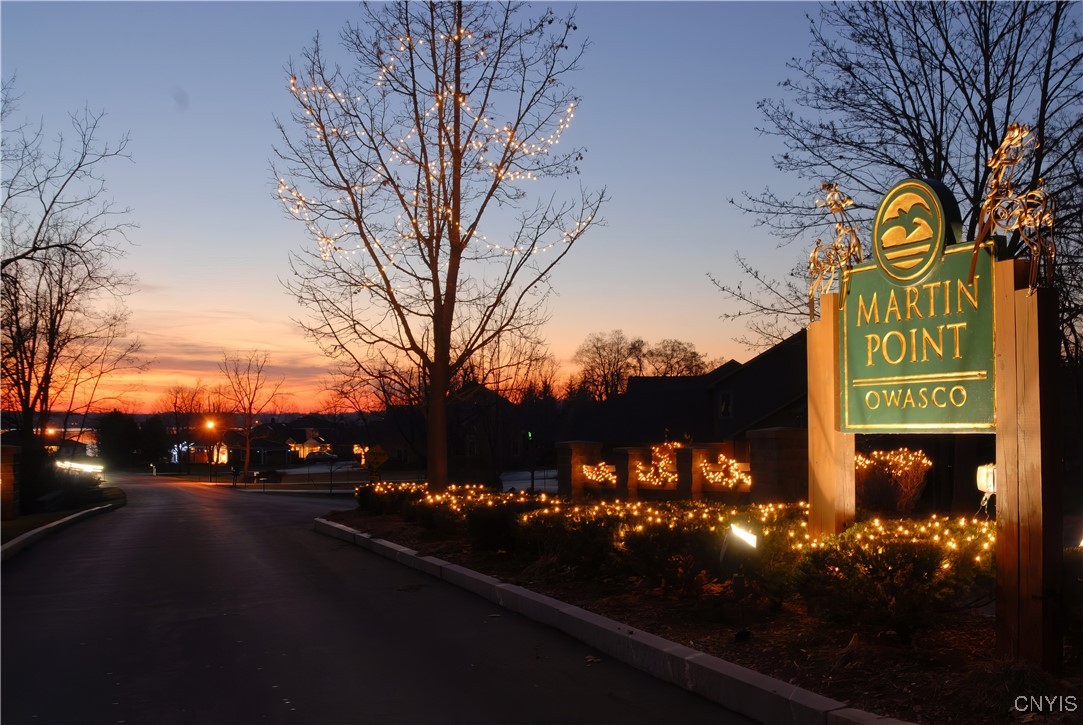 28 Willowbrook Drive (Martin Point Townhouse)