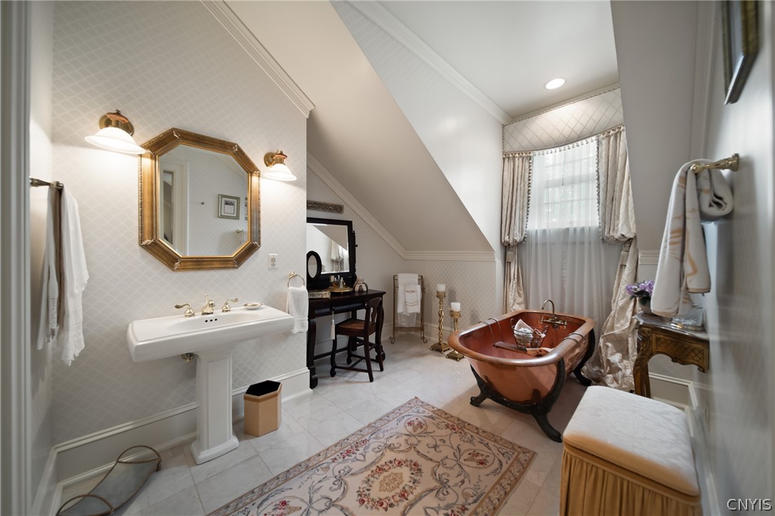 15 Meadowood Lane