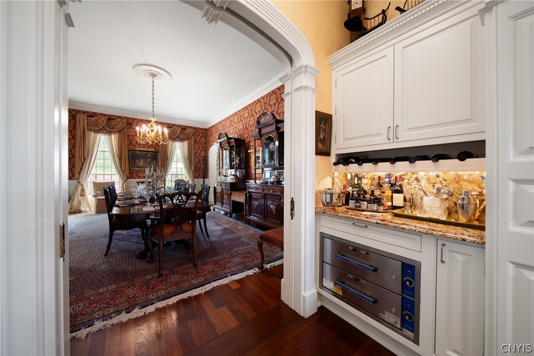 15 Meadowood Lane