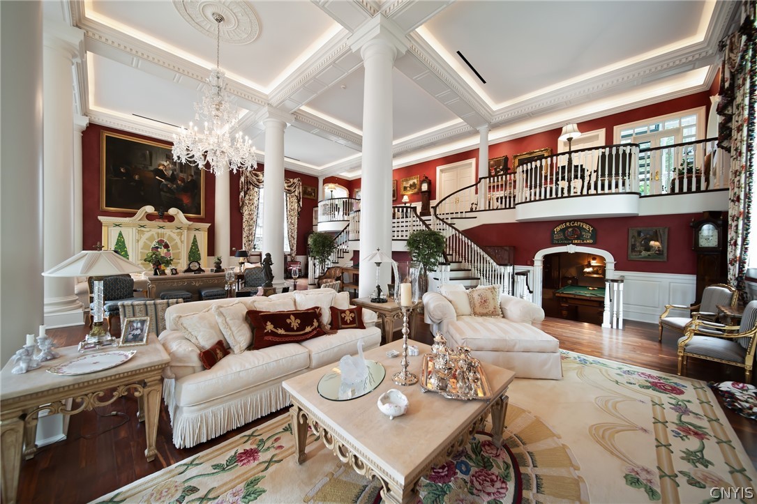 15 Meadowood Lane