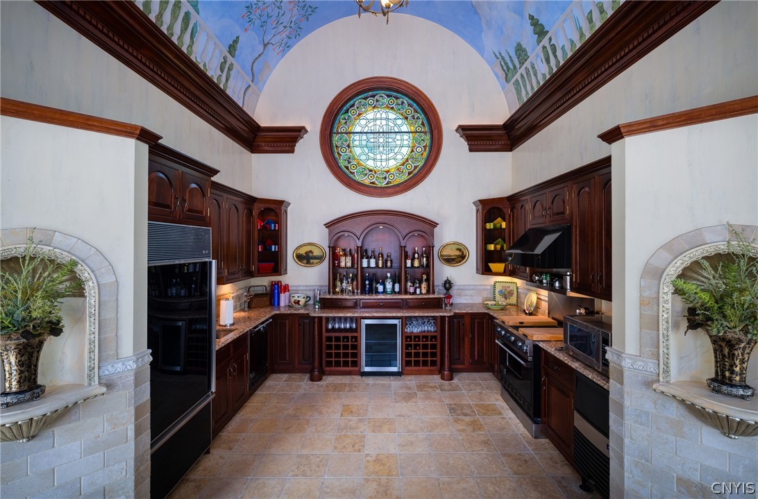 15 Meadowood Lane