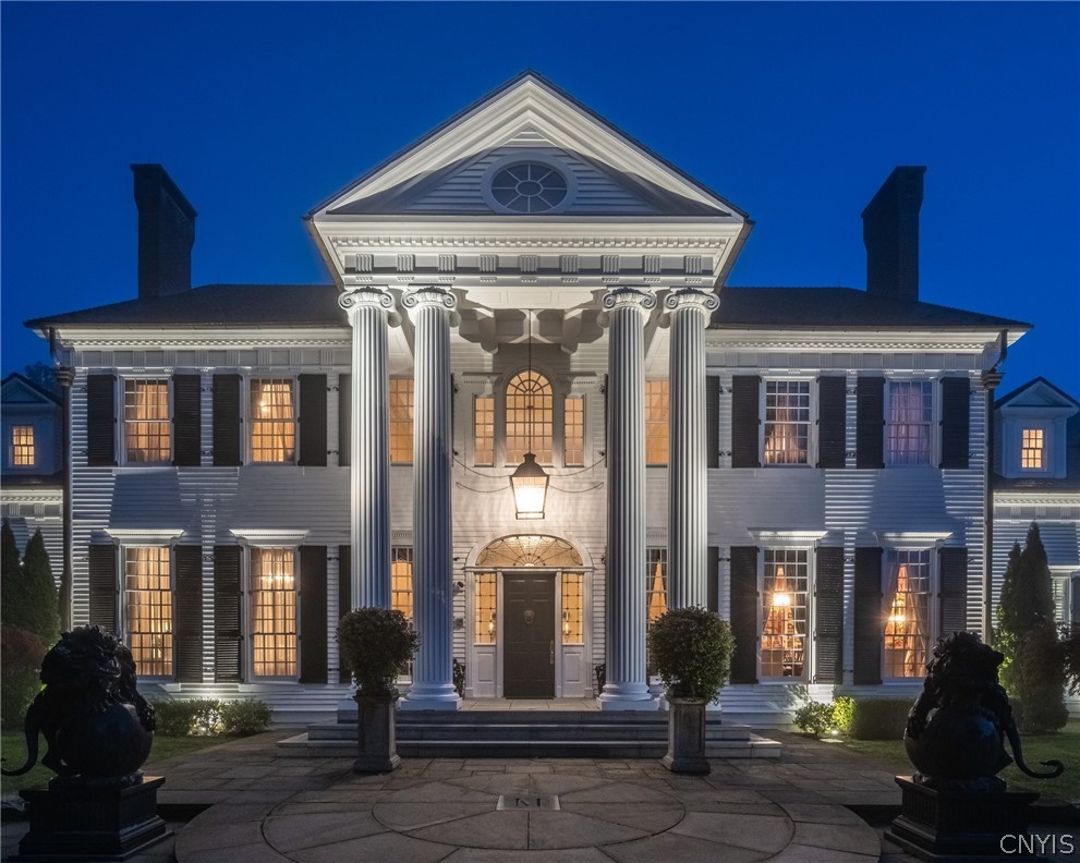 15 Meadowood Lane