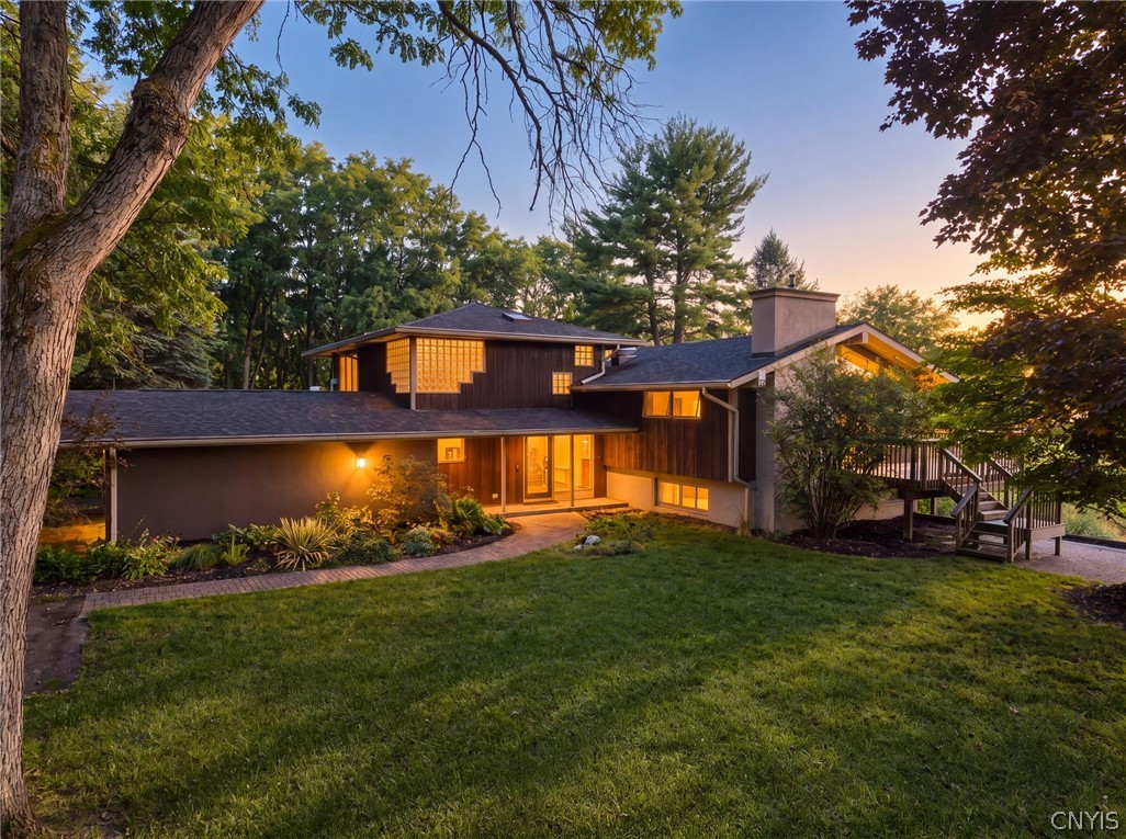1611 West Lake Road
