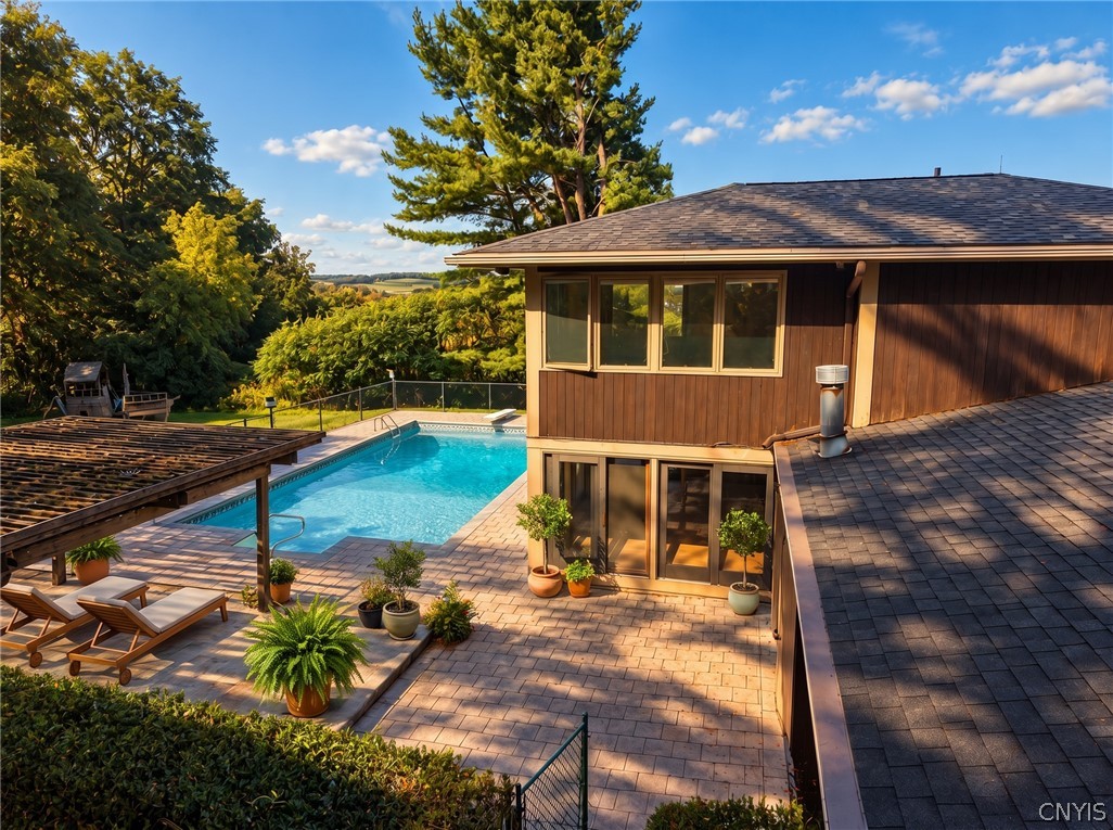 1611 West Lake Road