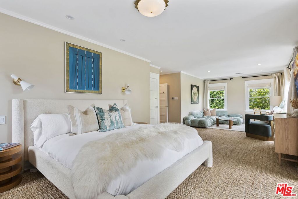 1542 Courtney Avenue