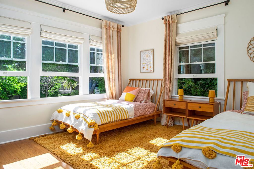 1542 Courtney Avenue