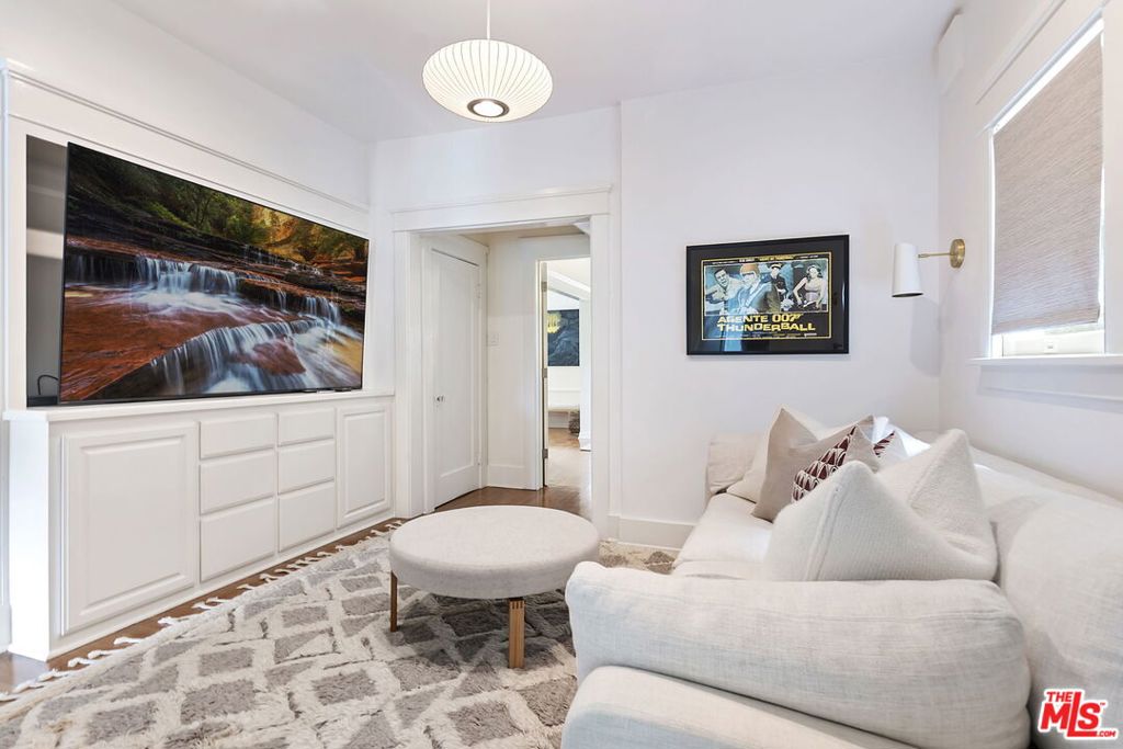 1542 Courtney Avenue