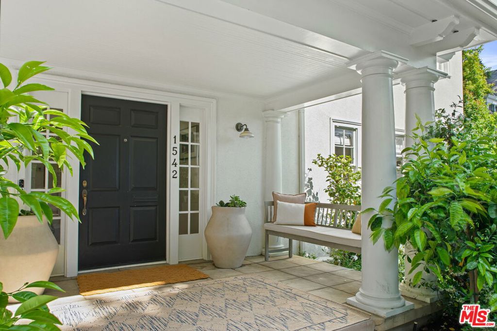 1542 Courtney Avenue